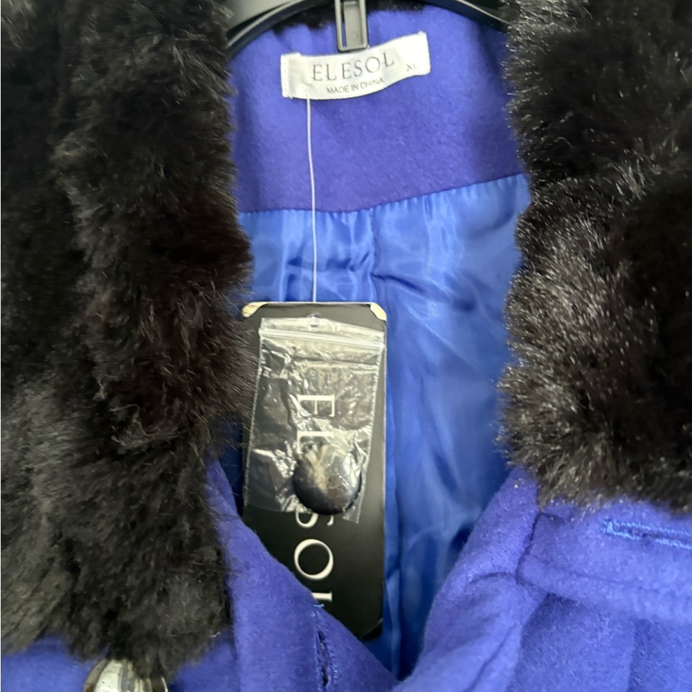 Beautiful royal blue coat, peplum double tail - Picture 3 of 5